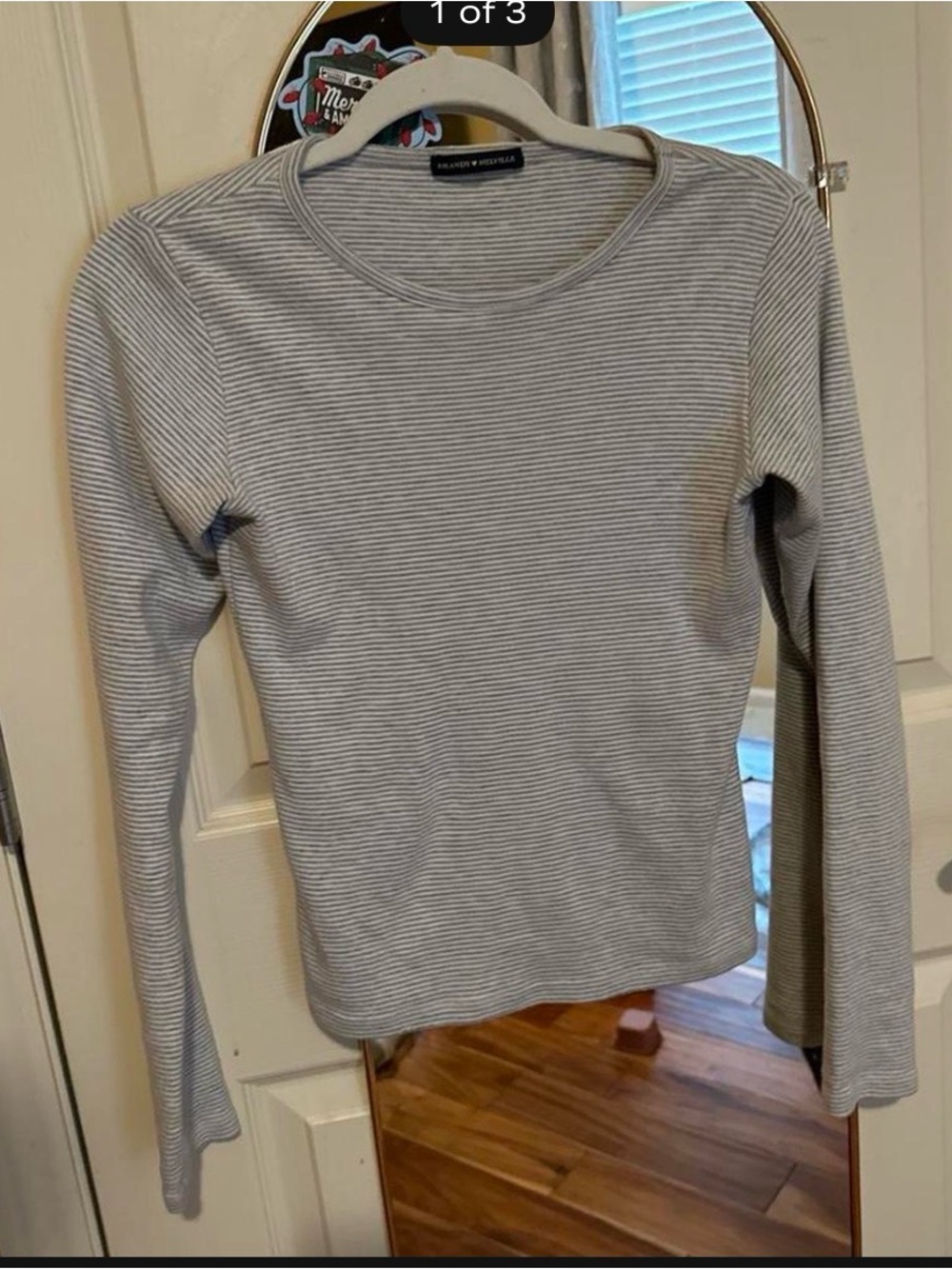Brandy Melville Slim Long-Sleeve Crewneck Tee in Light Gray Stripe